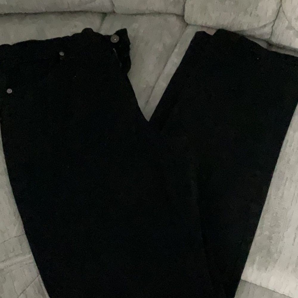 Color: Black. - Picture 5 of 5